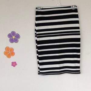 Black and White pencil skirt